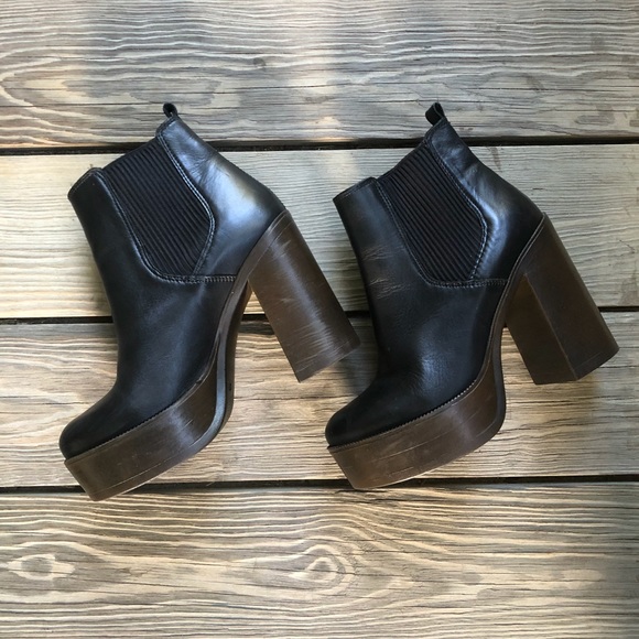 Steve Madden Shoes - Steve Madden Geanna Platform Chelsea Bootie